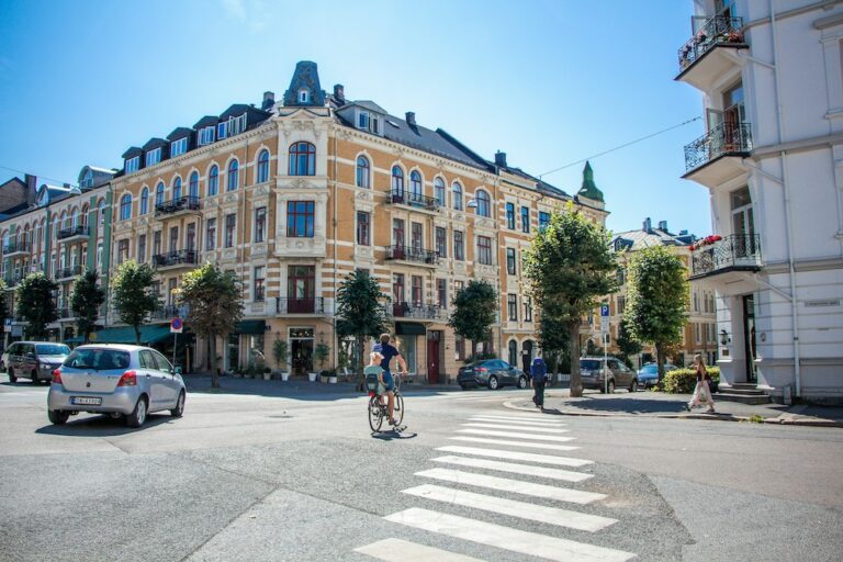 Oslo Rådhus : la Mairie d&rsquo;Oslo et ses fresques monumentales